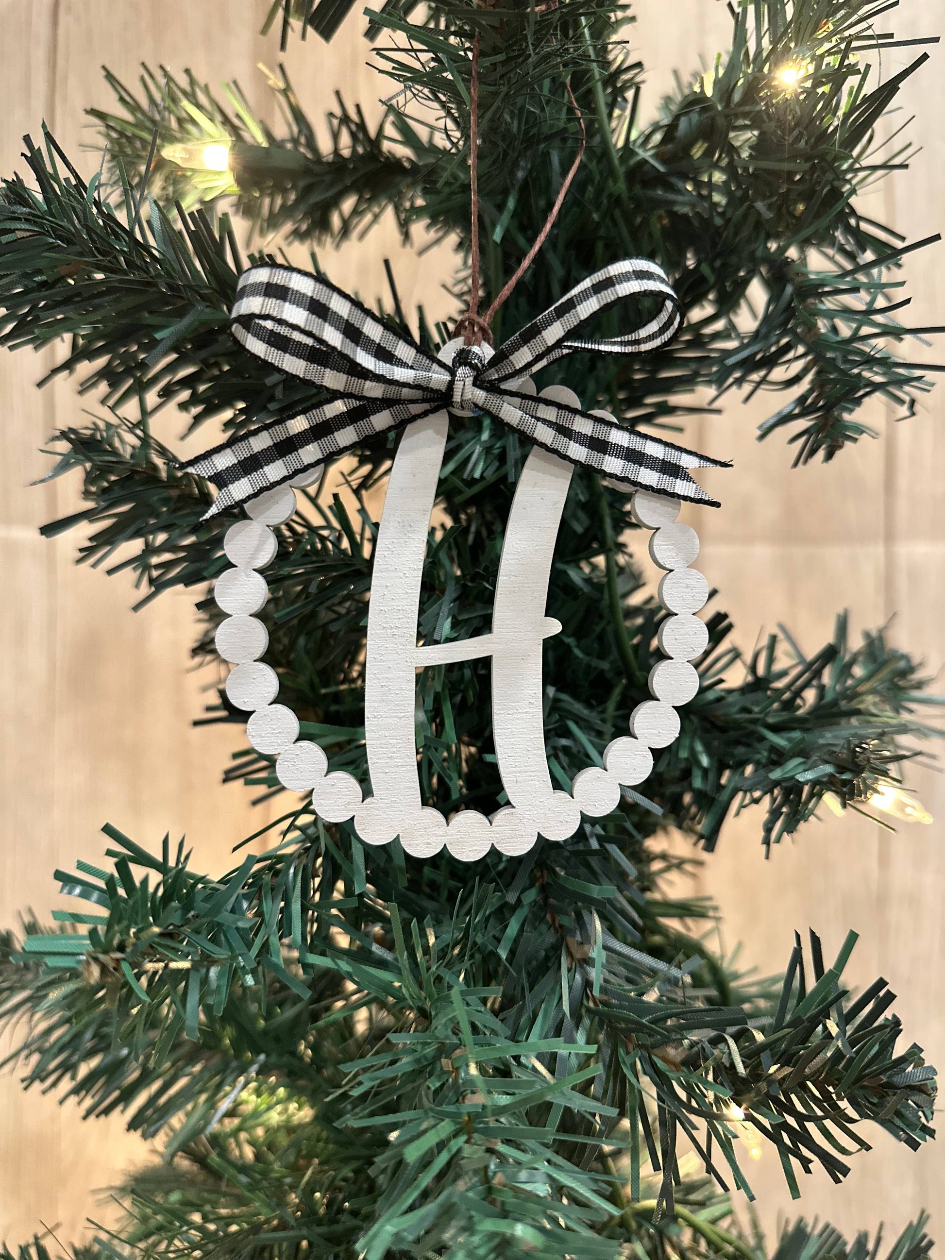 Scalloped Personalized Letter I Ornament- Laser Engraved