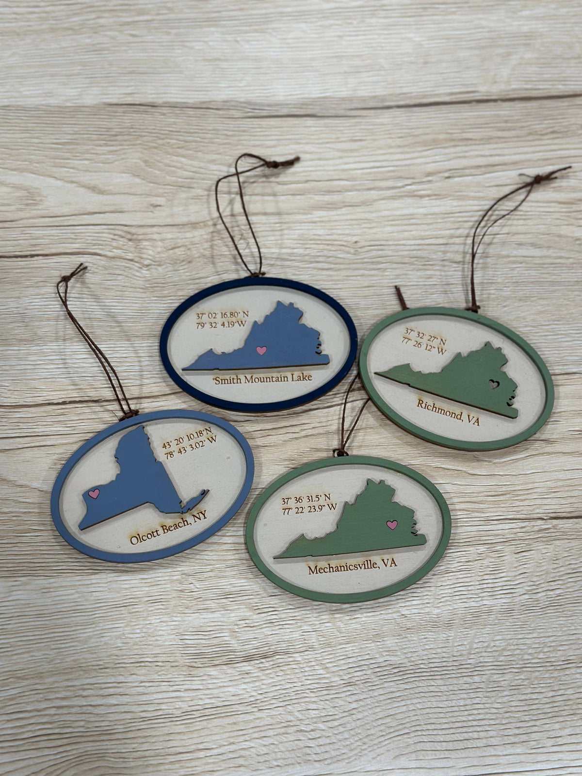 New York personalized gift - Painted Laser Engraved Ornament