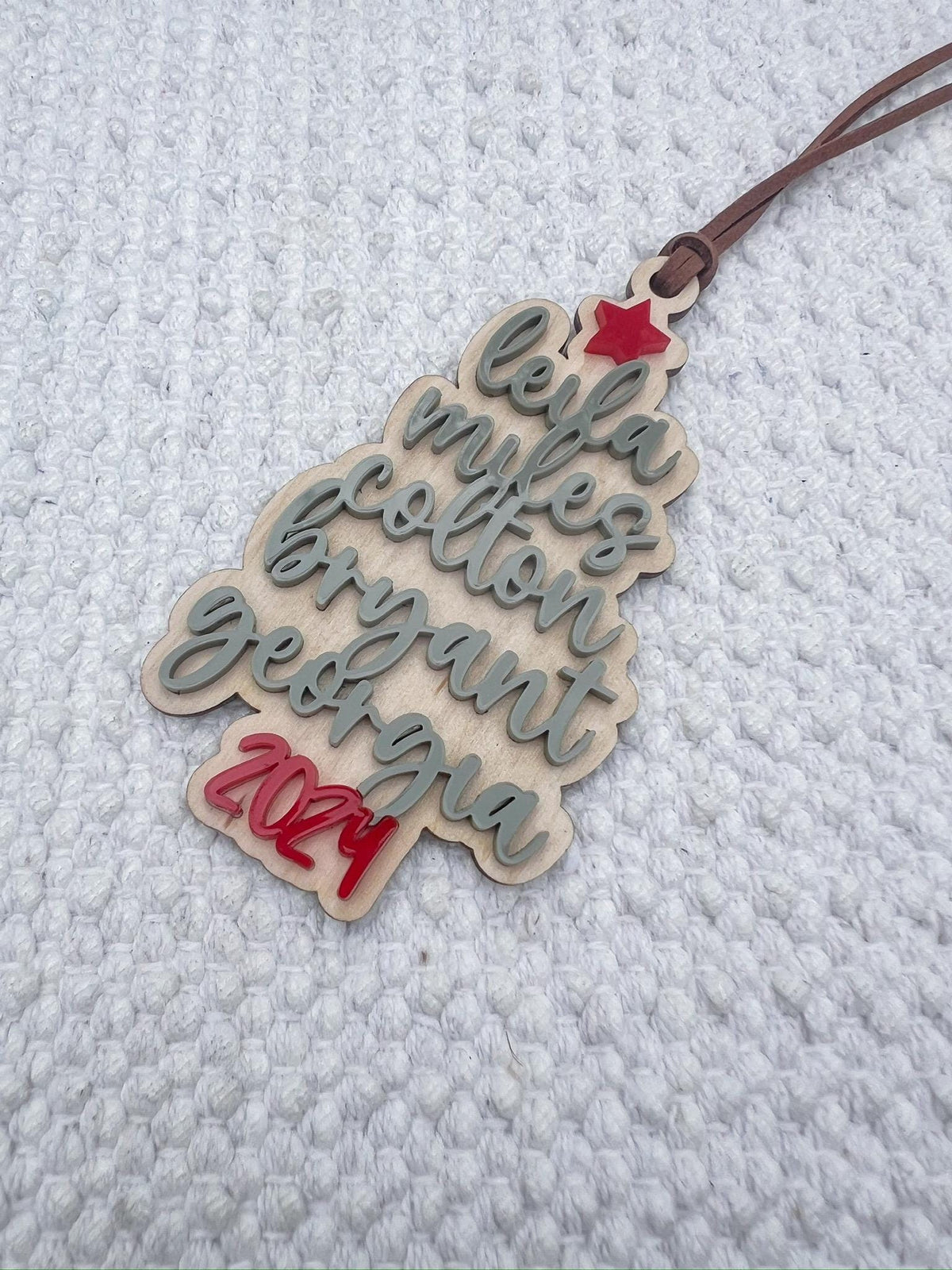 Personalized family ornament alternate photo 4